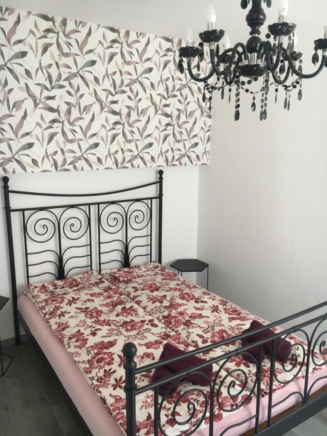 Apartman Mercedes Szeged Bagian luar foto